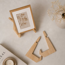 Natural Wooden Display Stand -  حامل عرض خشبي من الخشب الطبيعي