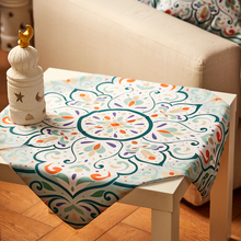 Corner Tablecloth Marjan - مفرش ركنة مرجان